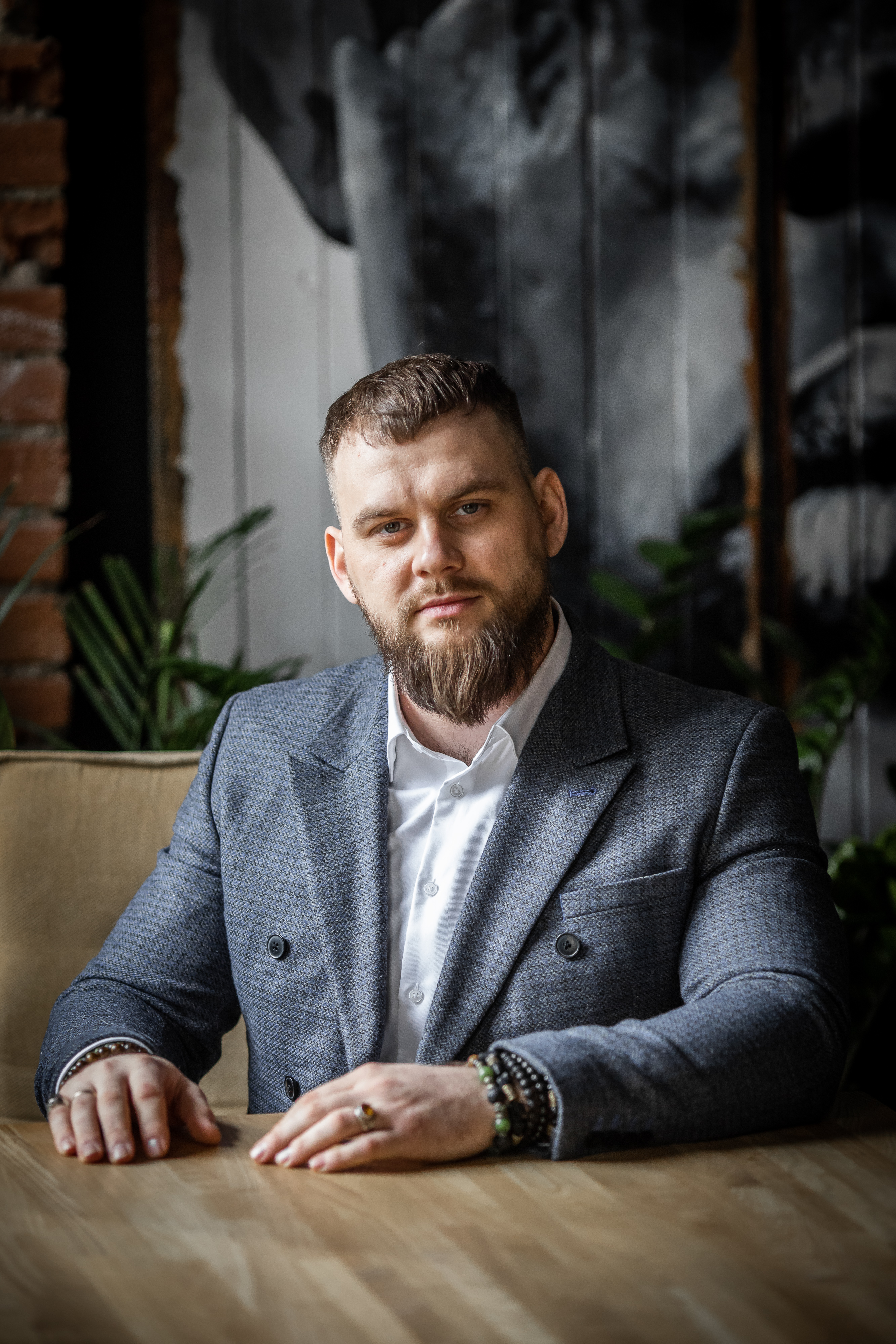 Бизнес-брокер Влад